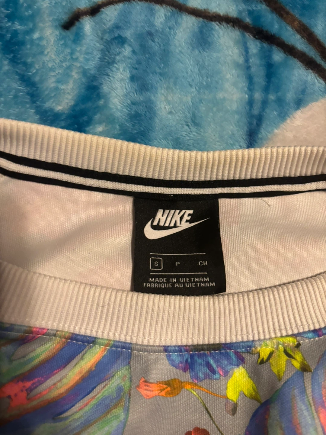 Nike Crewneck Sweatshirt Floral Graphic - photo 2