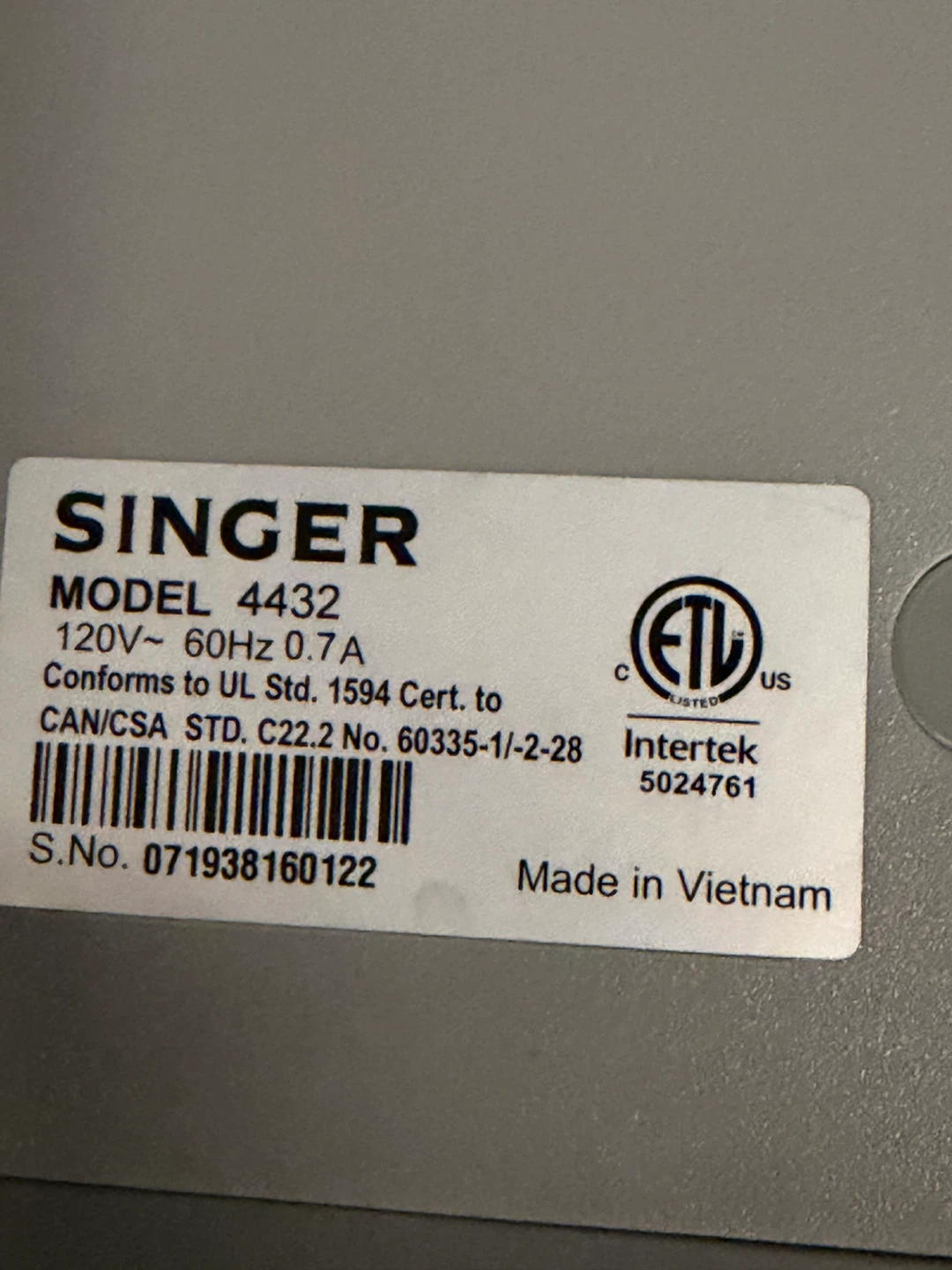 Singer Heavy Duty Model 4432 Sewing Machine - photo 3