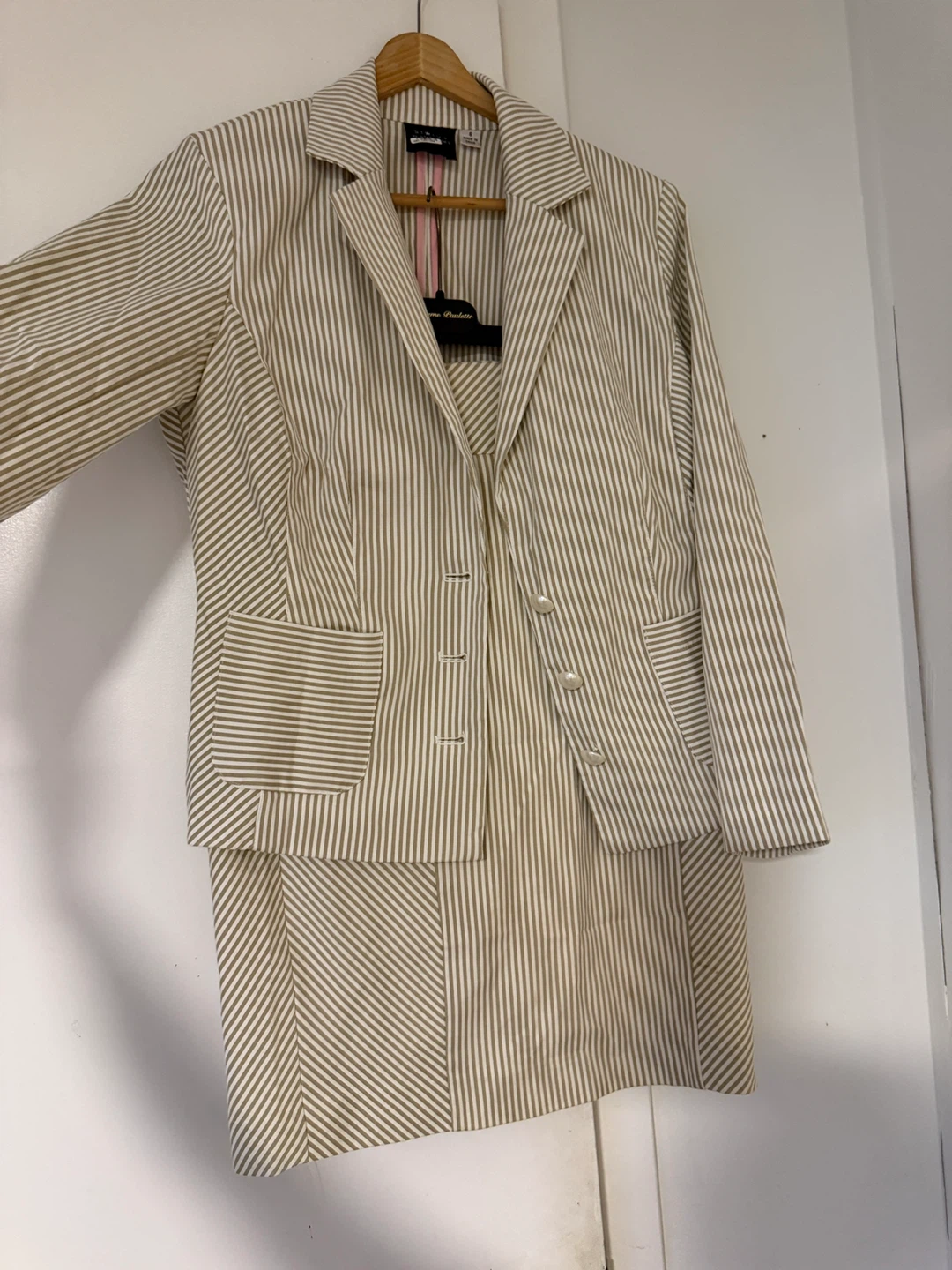Status by Star Jones Striped Blazer and Skirt Set - Size 6 - photo 2