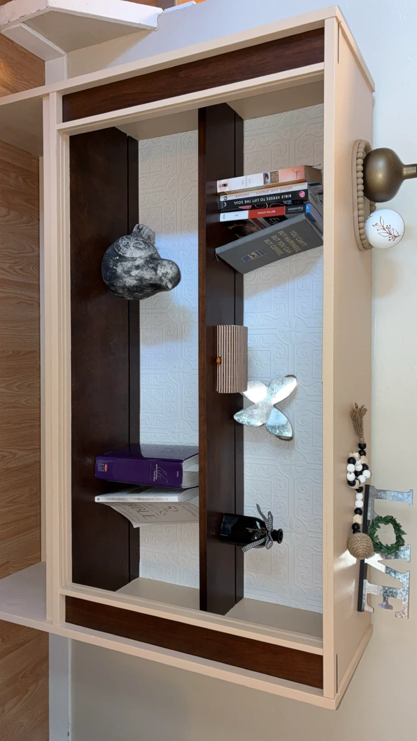Book shelf - photo 4