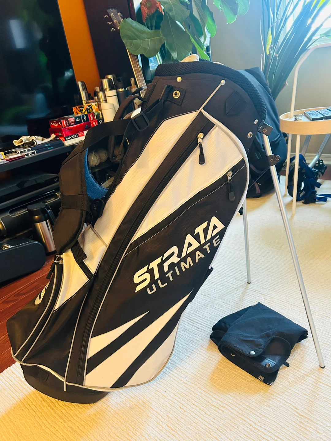 Callaway Strata Ultimate Stand Golf Bag (Ultralight, 4lbs)