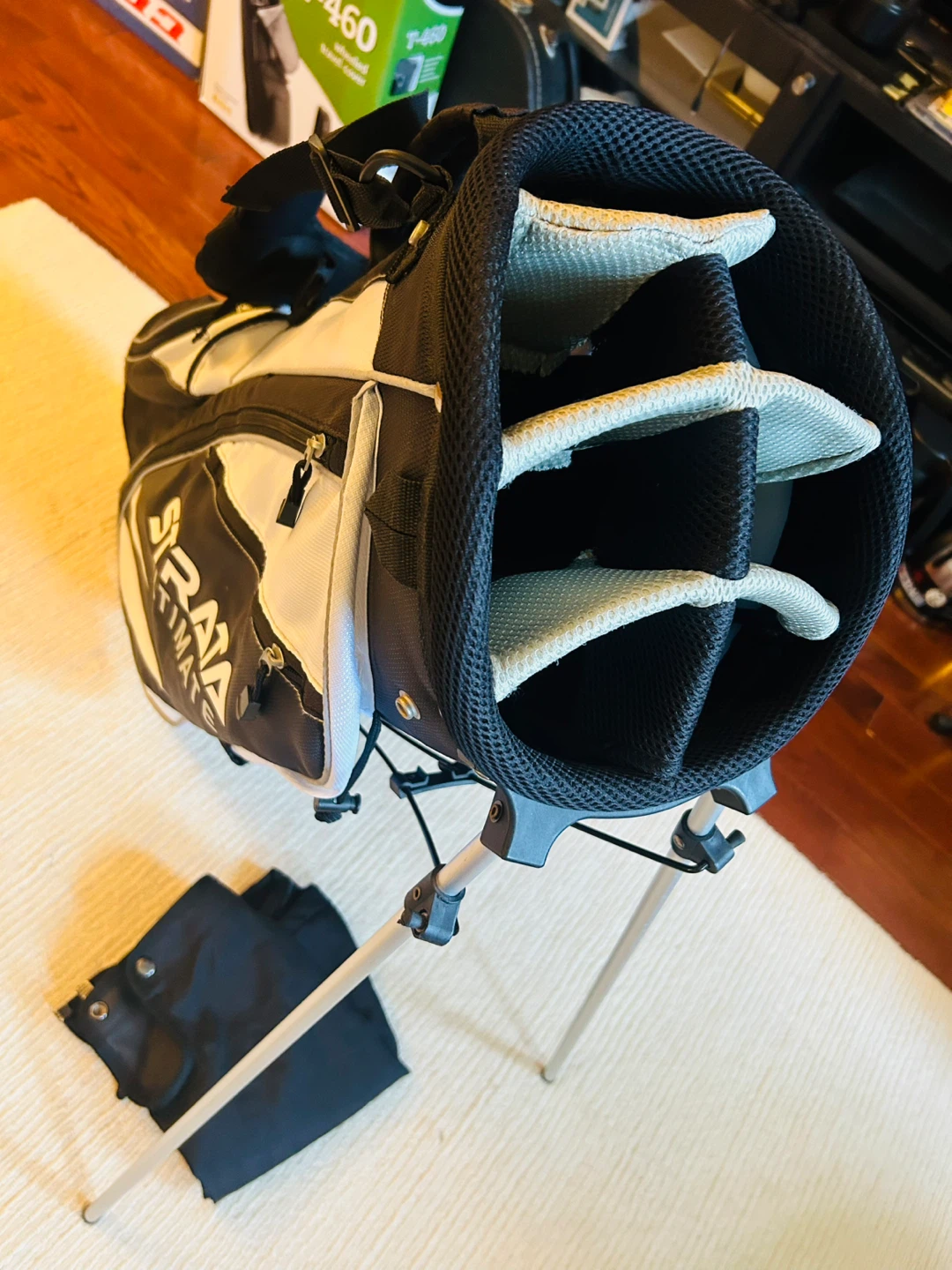 Callaway Strata Ultimate Stand Golf Bag (Ultralight, 4lbs) - photo 4