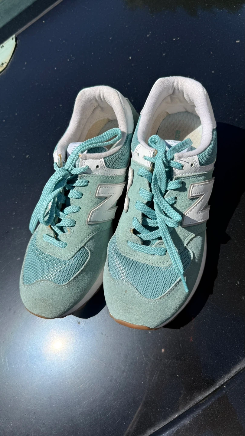 New Balance 574 Sneakers Size 10.5 check more pictures