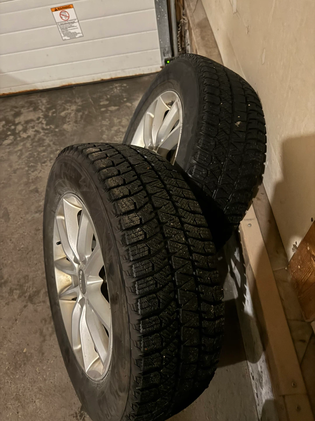 Set of 4 Winter Tires on Rims - photo 4