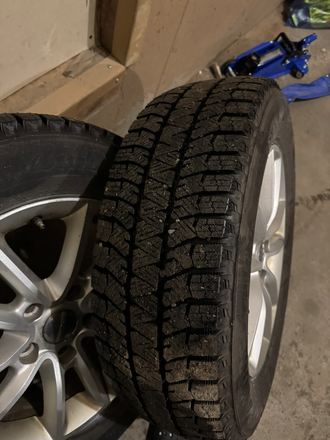Set of 4 Winter Tires on Rims - photo 3