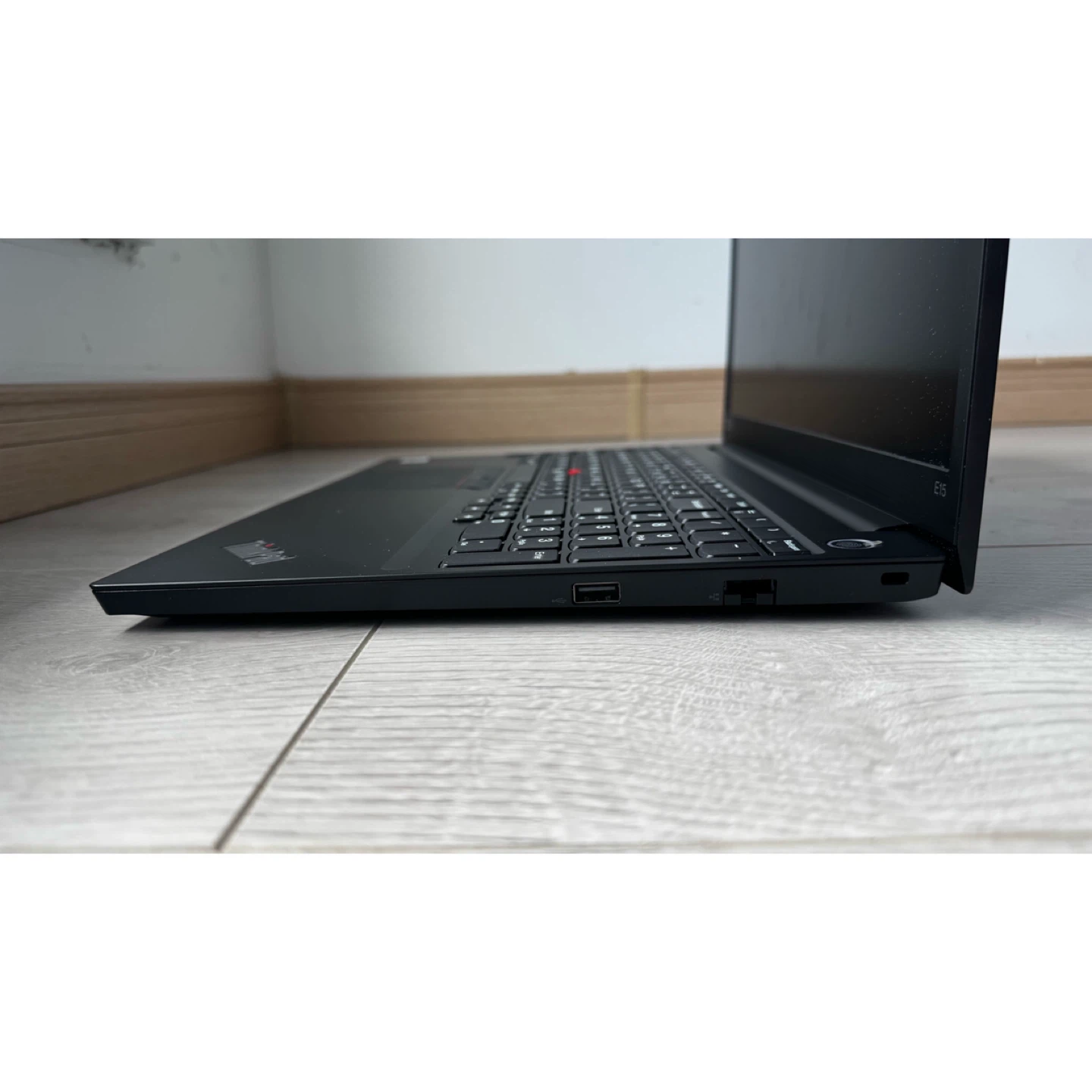 Lenovo ThinkPad Laptop - photo 2