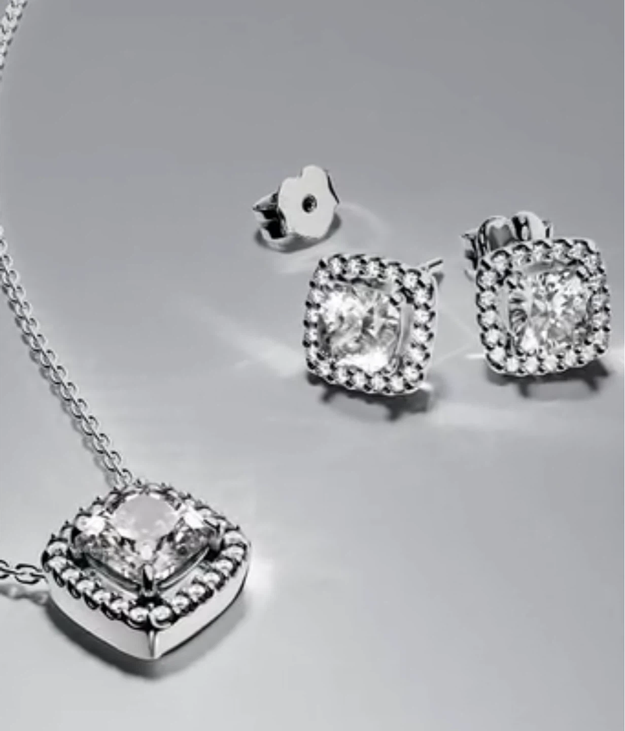 Pandora Halo Necklace and Stud Earrings Set - photo 4