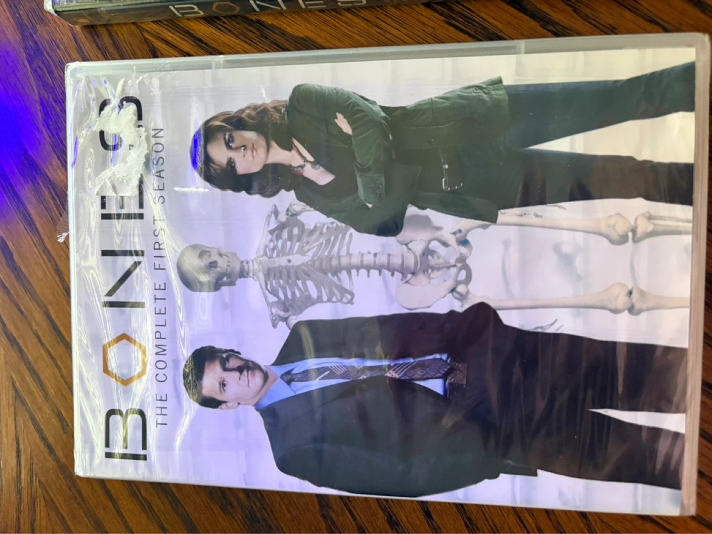 Bones: The Complete Seasons 1 & 2 DVD Set - photo 2