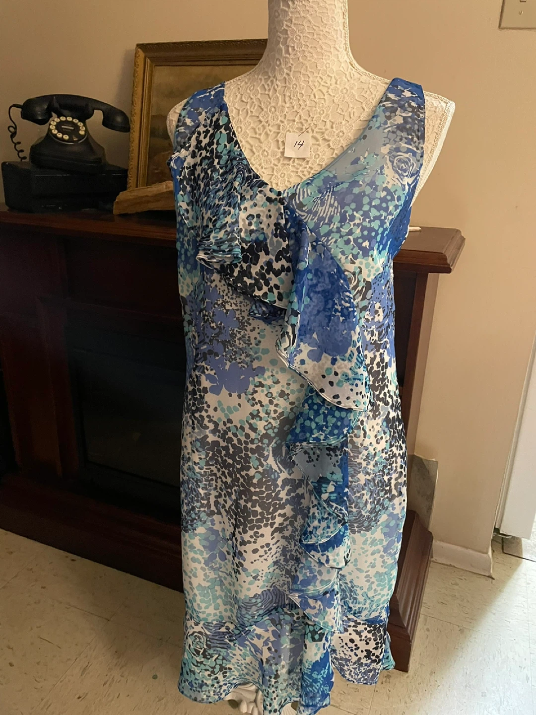 Dresses $5 each - photo 4