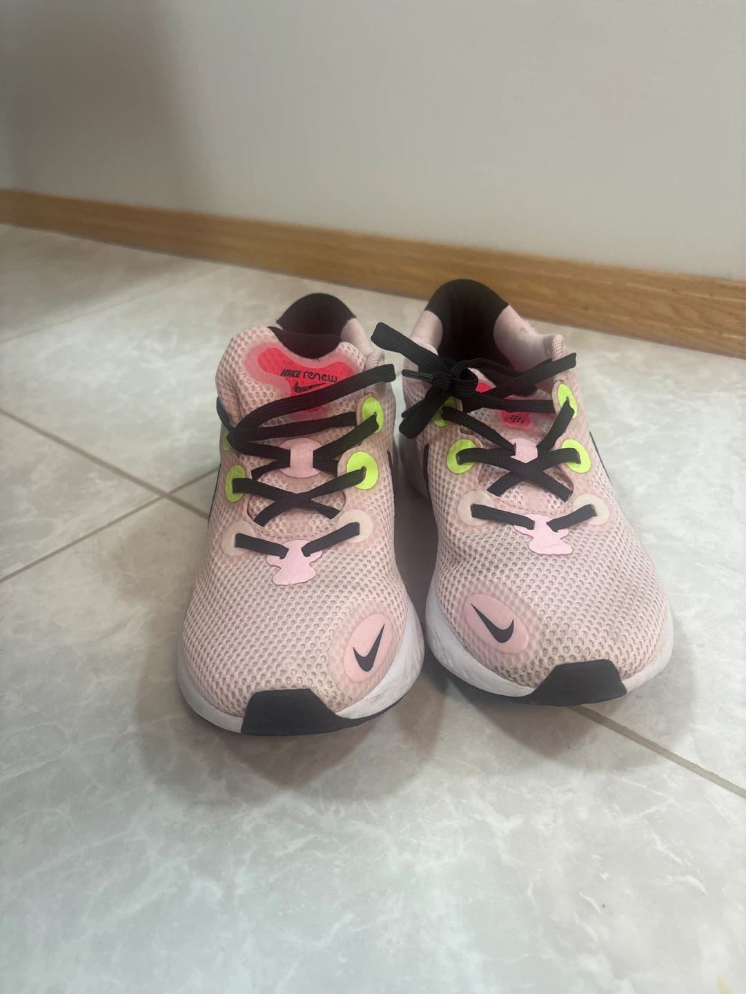Nike Women's Running Shoes size 8.5 - photo 2