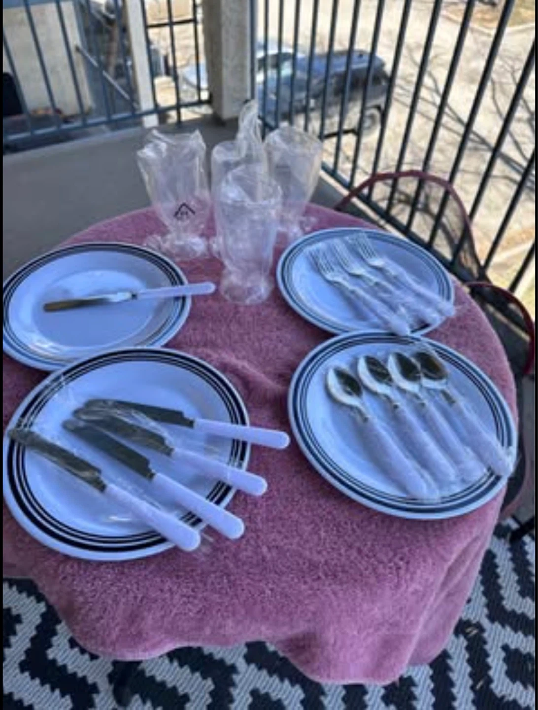 Picnic and Camping Set of 4. New / Ready to use - photo 3