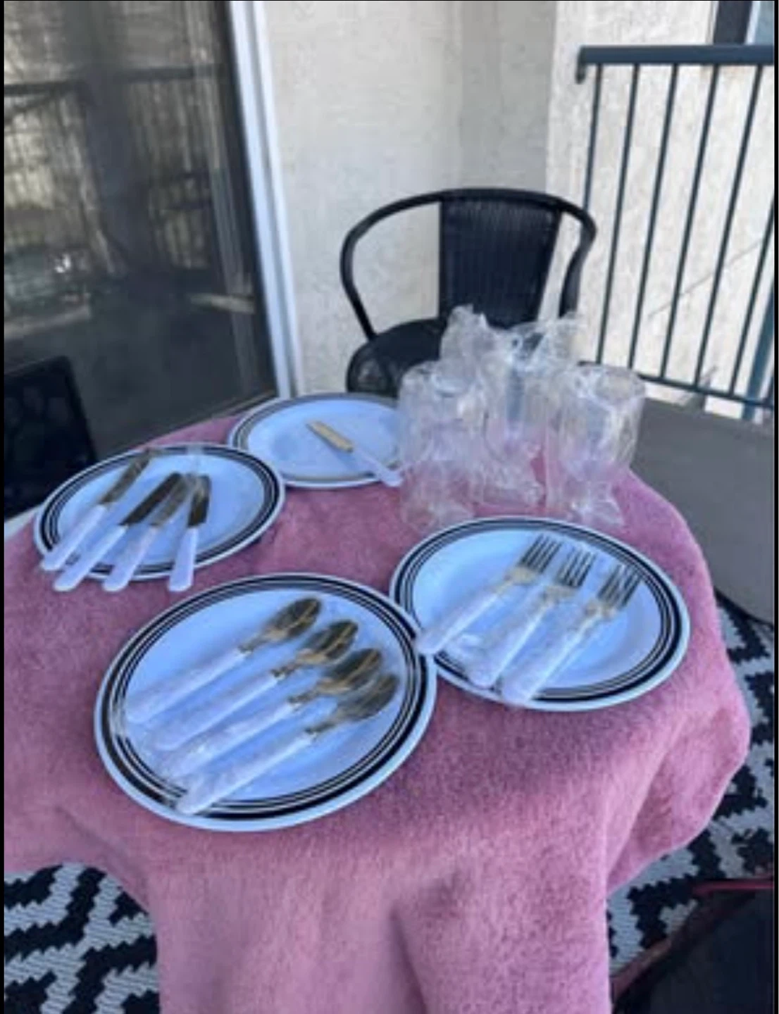 Picnic and Camping Set of 4. New / Ready to use - photo 5