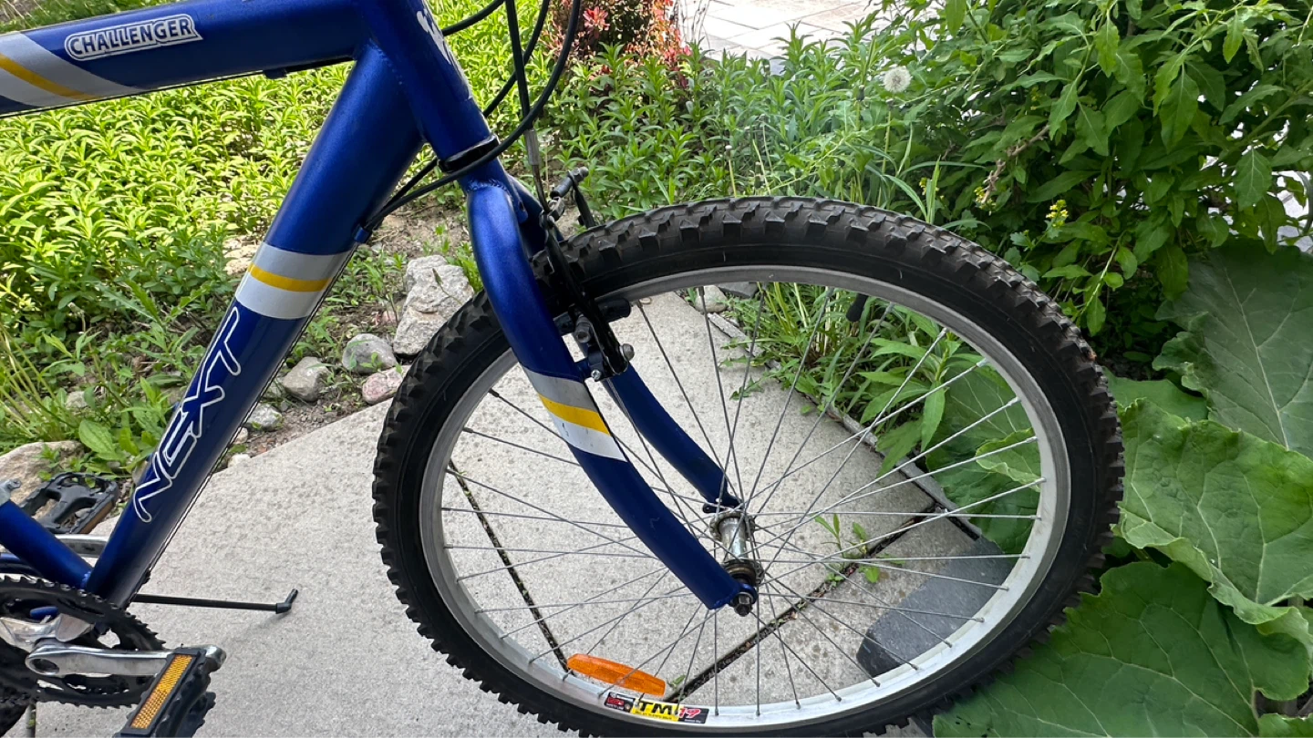 26” NEXT Challenger Blue Mountain Bike - photo 5