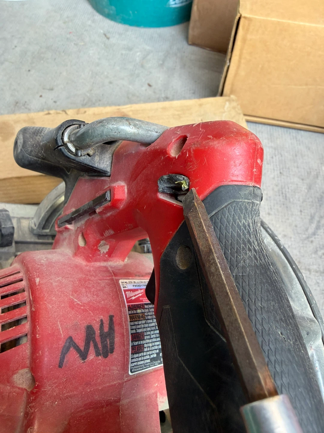 Milwaukee M18 FUEL Circular Saw - photo 3