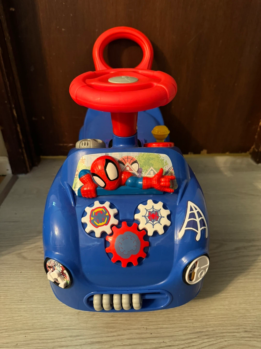 🕷️ Spider-Man Ride-On Toy 🕷️ - photo 3