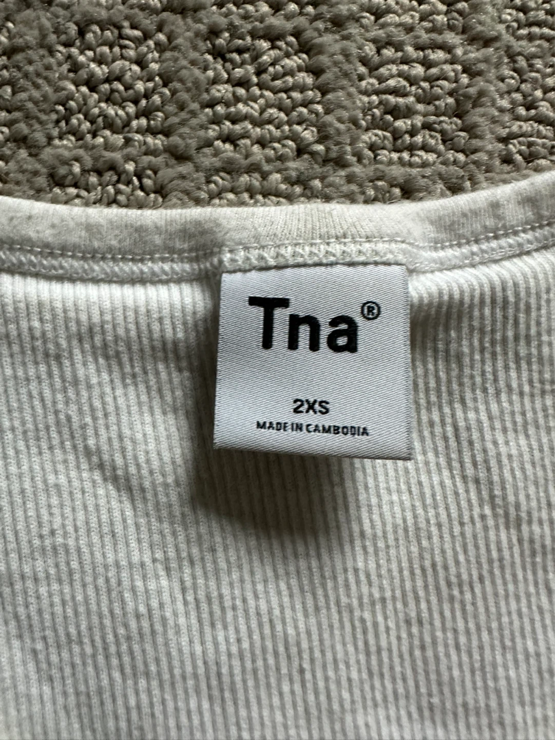 Aritzia TNA tank - photo 2