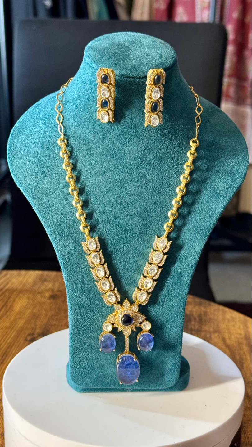 Blue moissanite doublet set