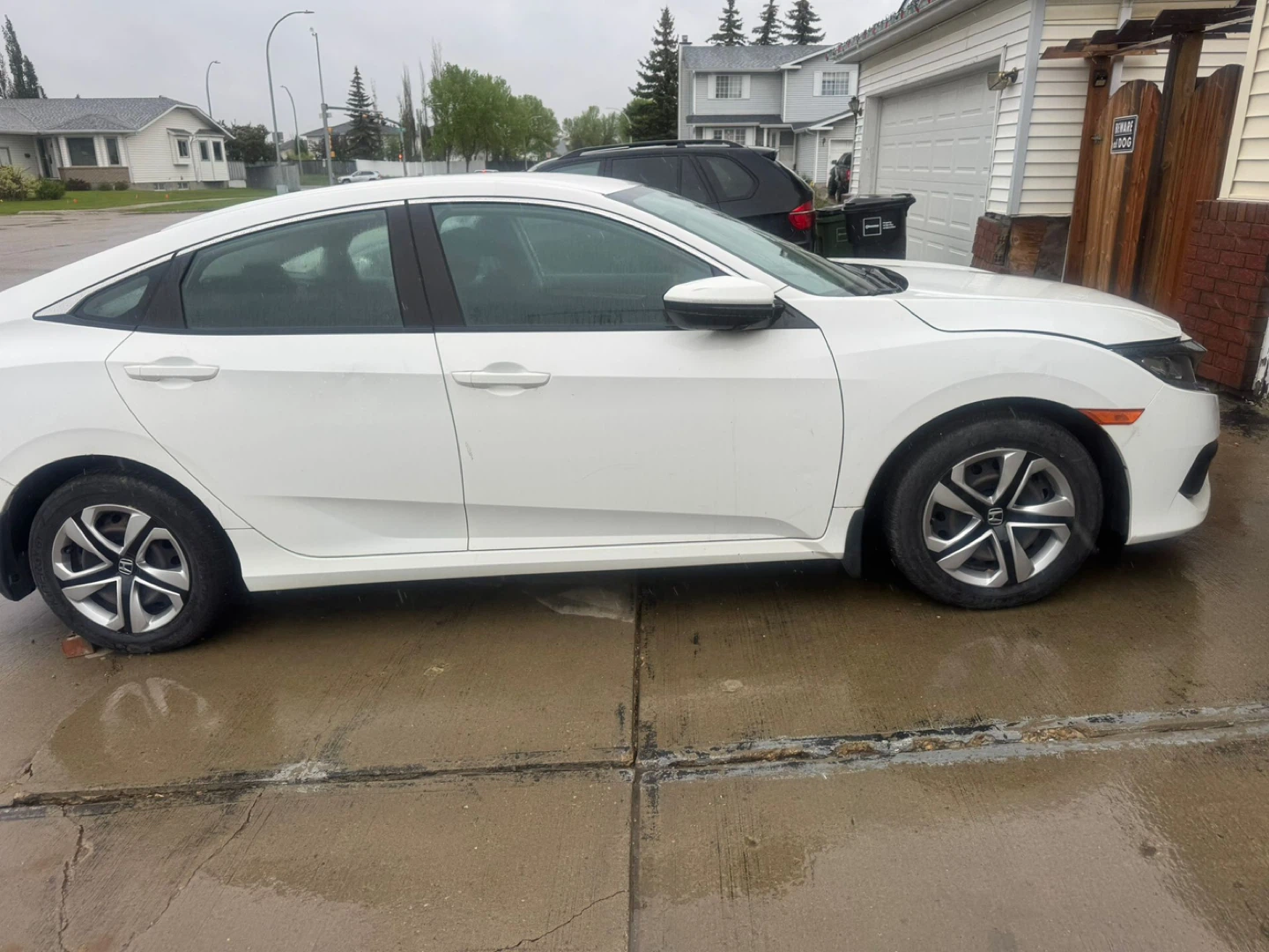 White Honda Civic 2017 - photo 2