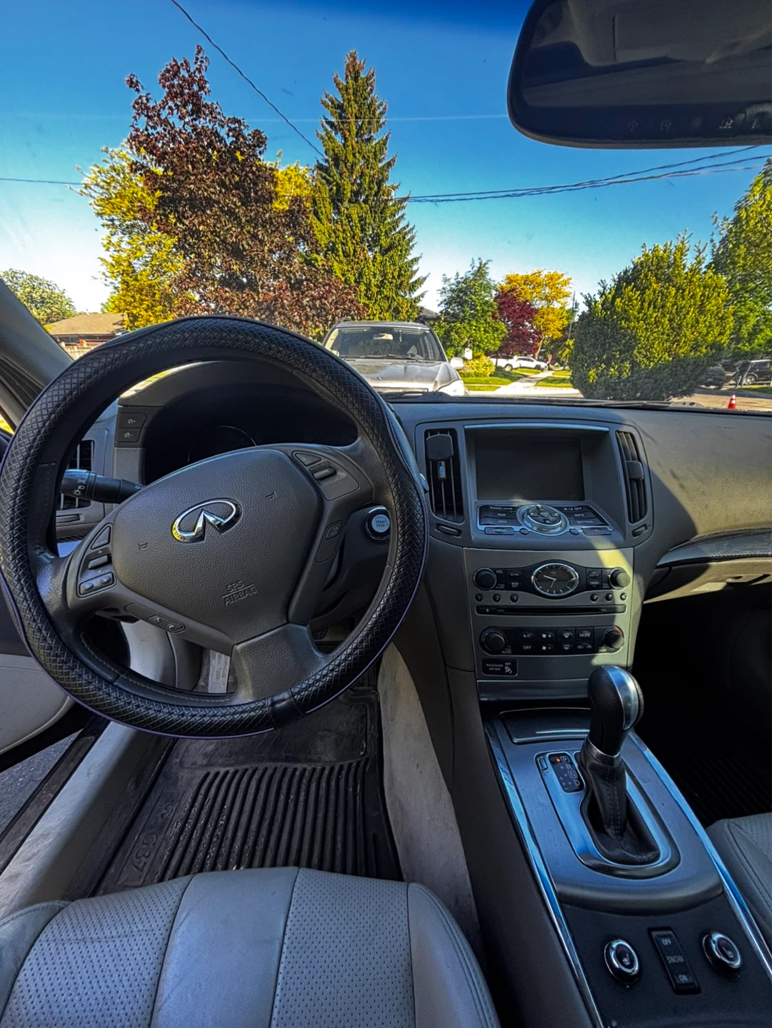Infiniti G37X Sedan - photo 4