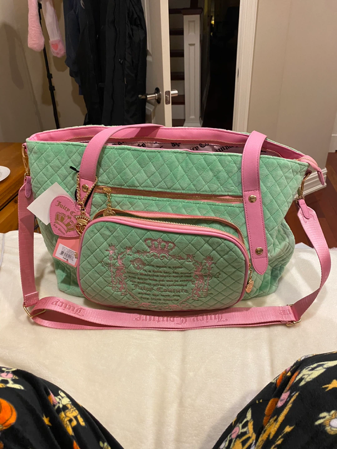 Juicy Couture Quilted Velour Bag - photo 5