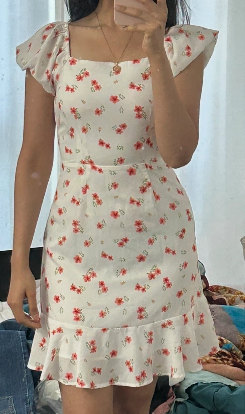 Aritzia Sunday Best White floral mini dress size XS