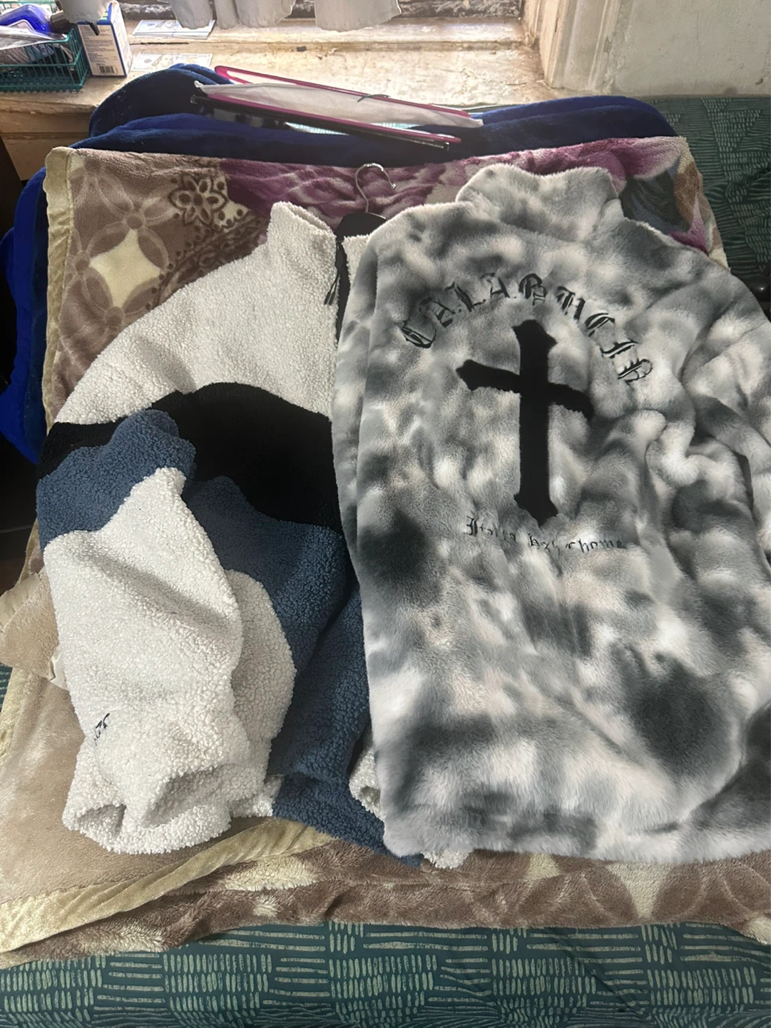 Fleece Jackets with Cross Graphic - photo 2