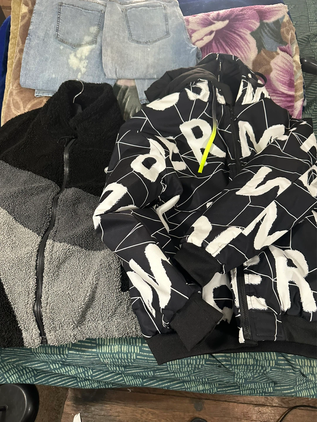 Fuzzy Jacket & Graphic Print Jacket Set
