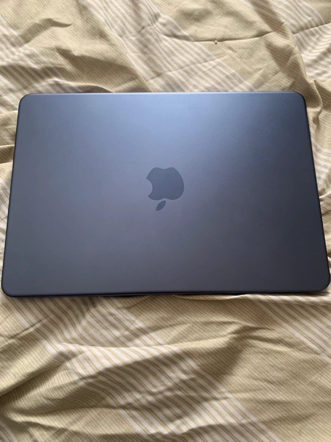 Apple MacBook Neo Laptop