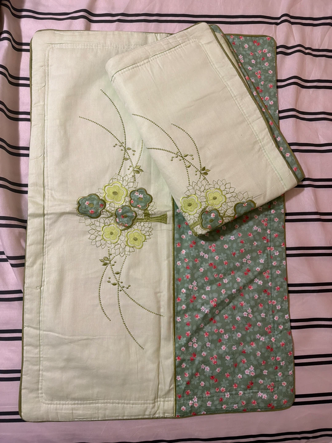 Light Green Embroidered Pillowcase with Floral Design