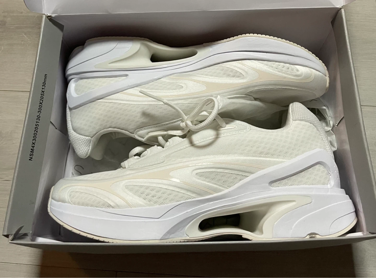 New in box adidas x Stella McCartney SPW 2000 Sneakers Unisex