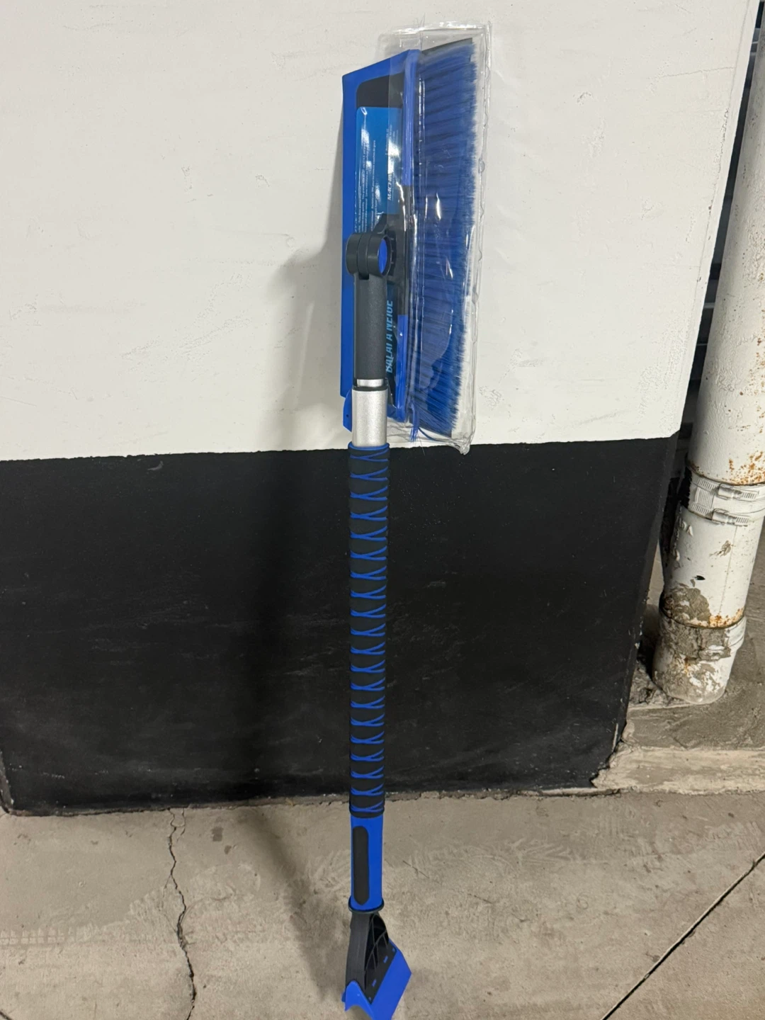 Polar Xtreme Snow Brush with Ice Scraper - photo 2
