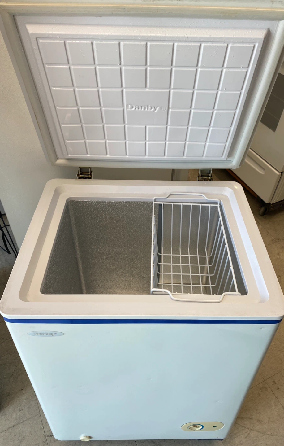 Compact Chest Freezer - photo 2