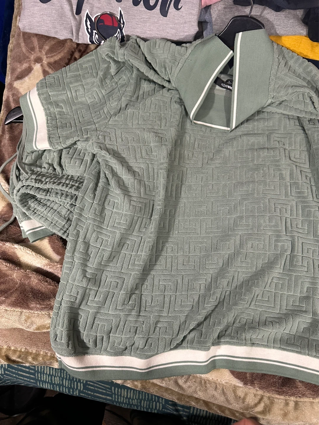 NOVAMEN Green Textured Polo Shirt & Shorts Set Size L - photo 5