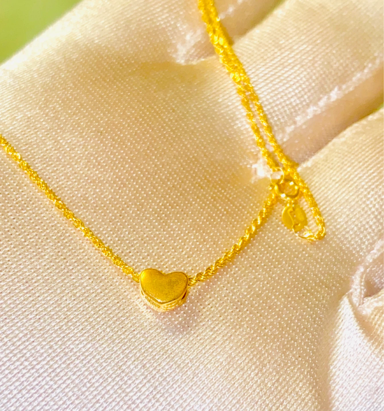 24K Gold Heart 💛 Pendant & 18 K Necklace