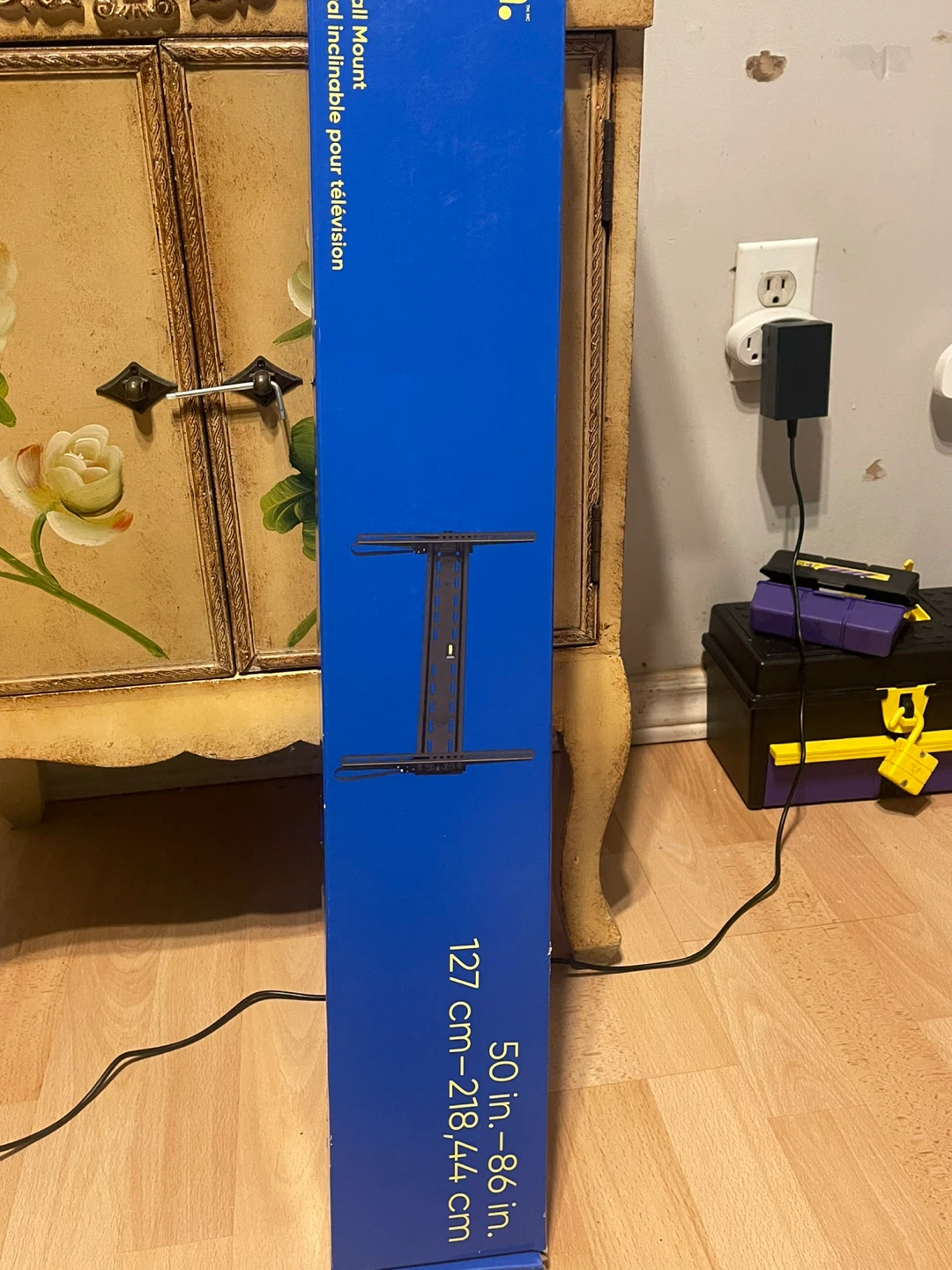 Onn. Tilting TV Wall Mount 50"-86"