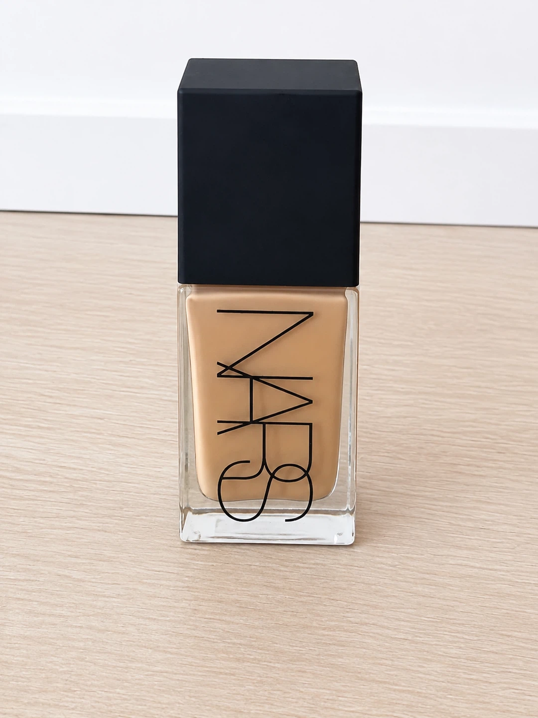 NARS Light Reflecting Foundation