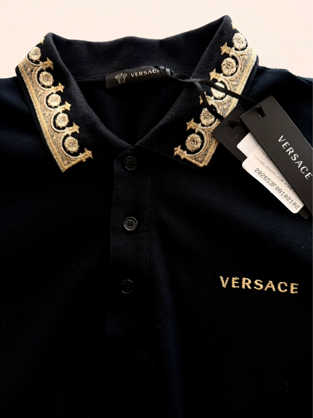 $125 UNWORN Versace Men’s Black-Gold ‘Royal’ Polo Size Small - photo 2