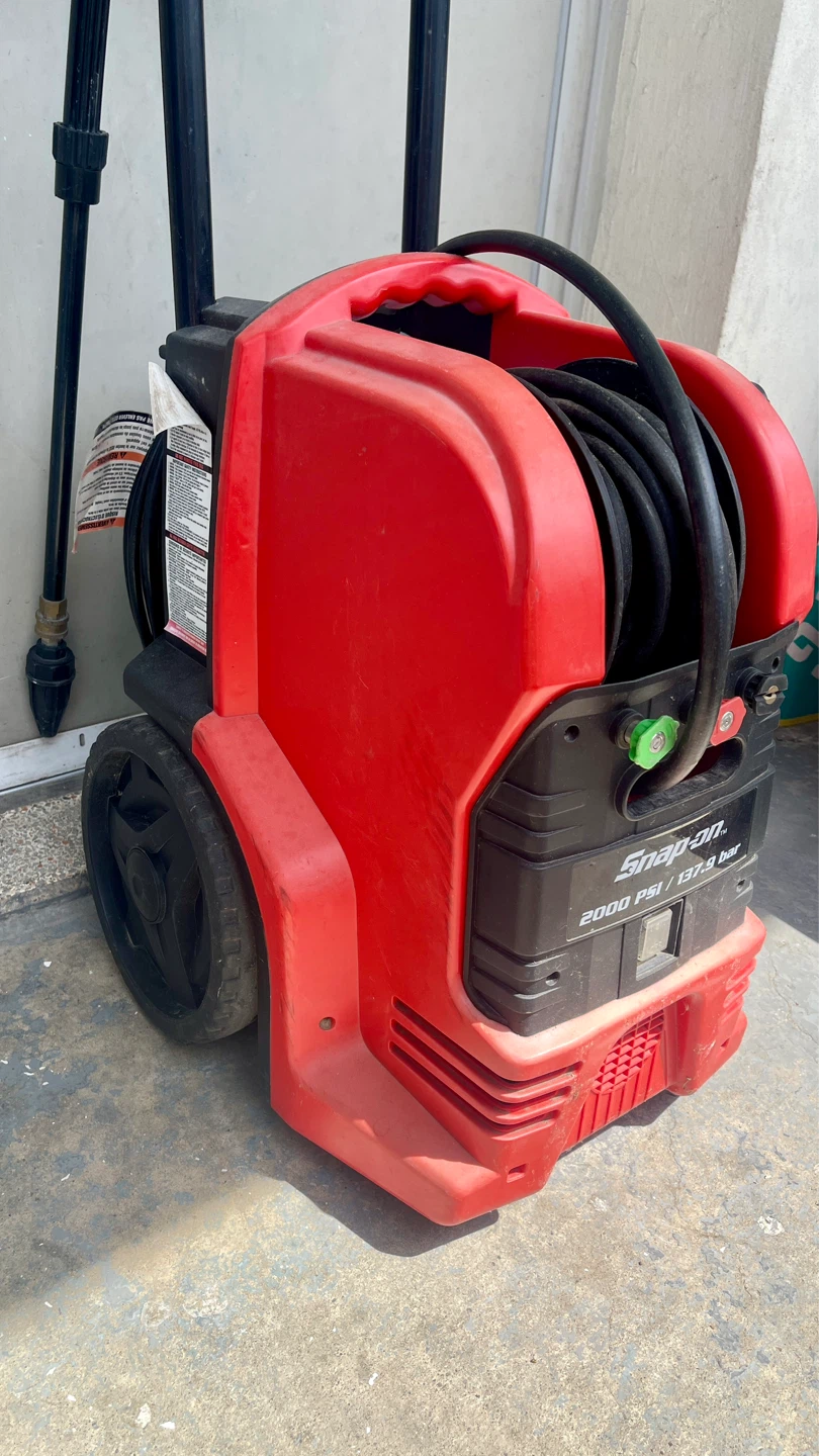 Snap-on 2000 PSI / 137.9 bar Electric Pressure Washer AS IS - photo 4