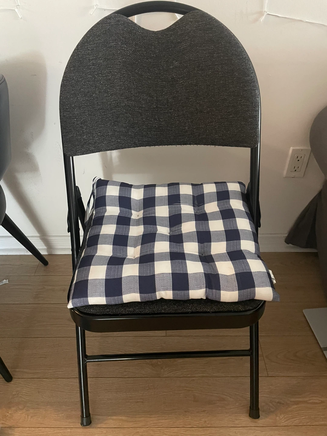 Folding Chair with Padded Seat Cushion