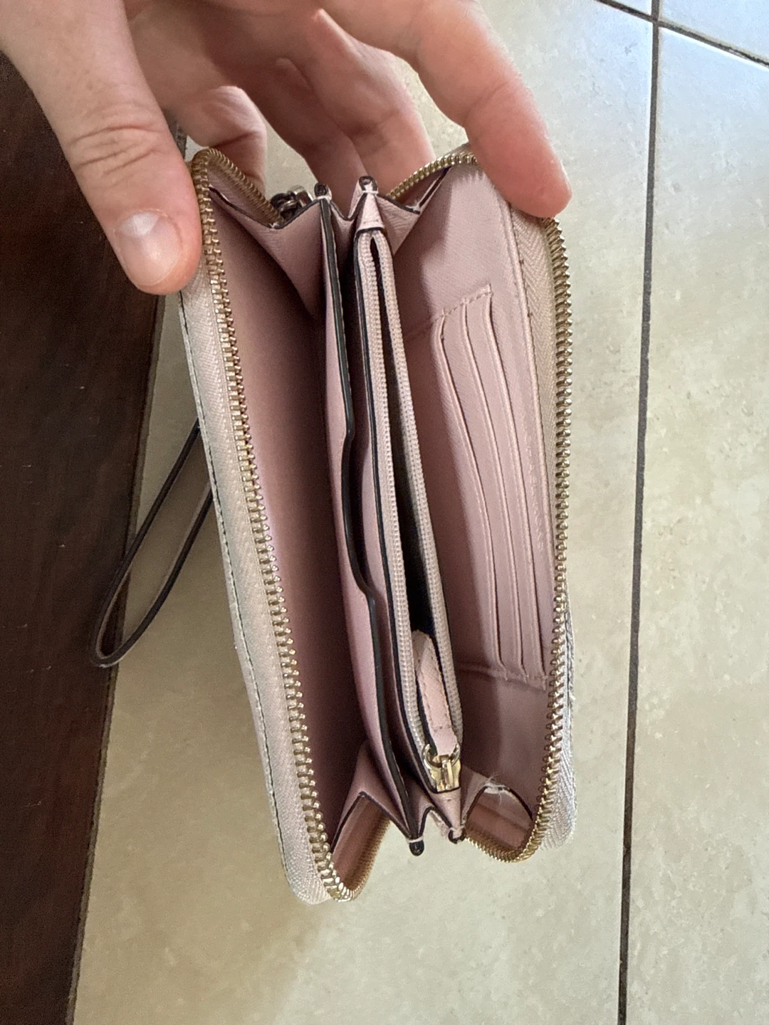 Michael Kors Wristlet Clutch - Pale Pink - photo 2