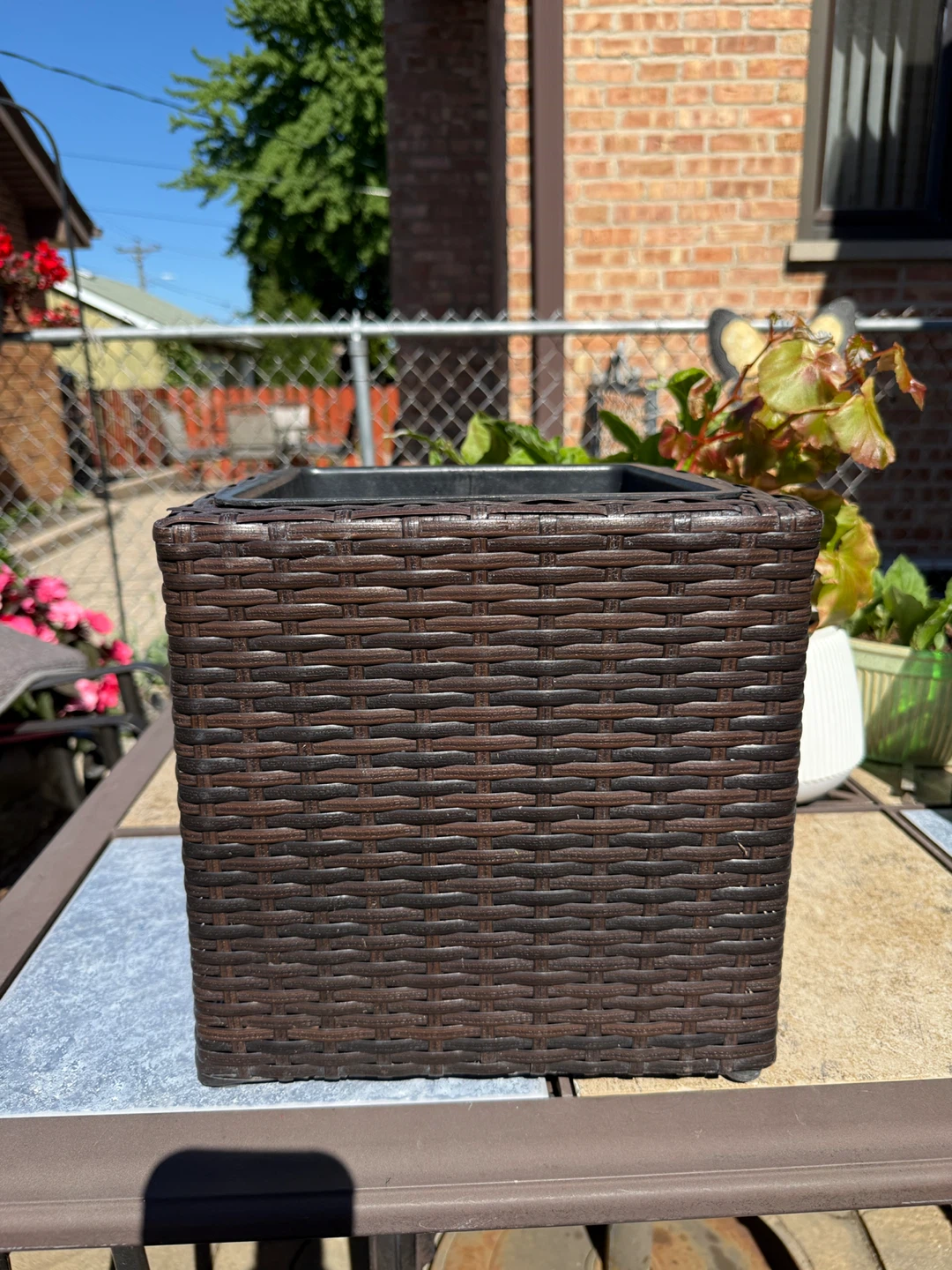 Brown Woven Square Planter 11” tall / wide - photo 2