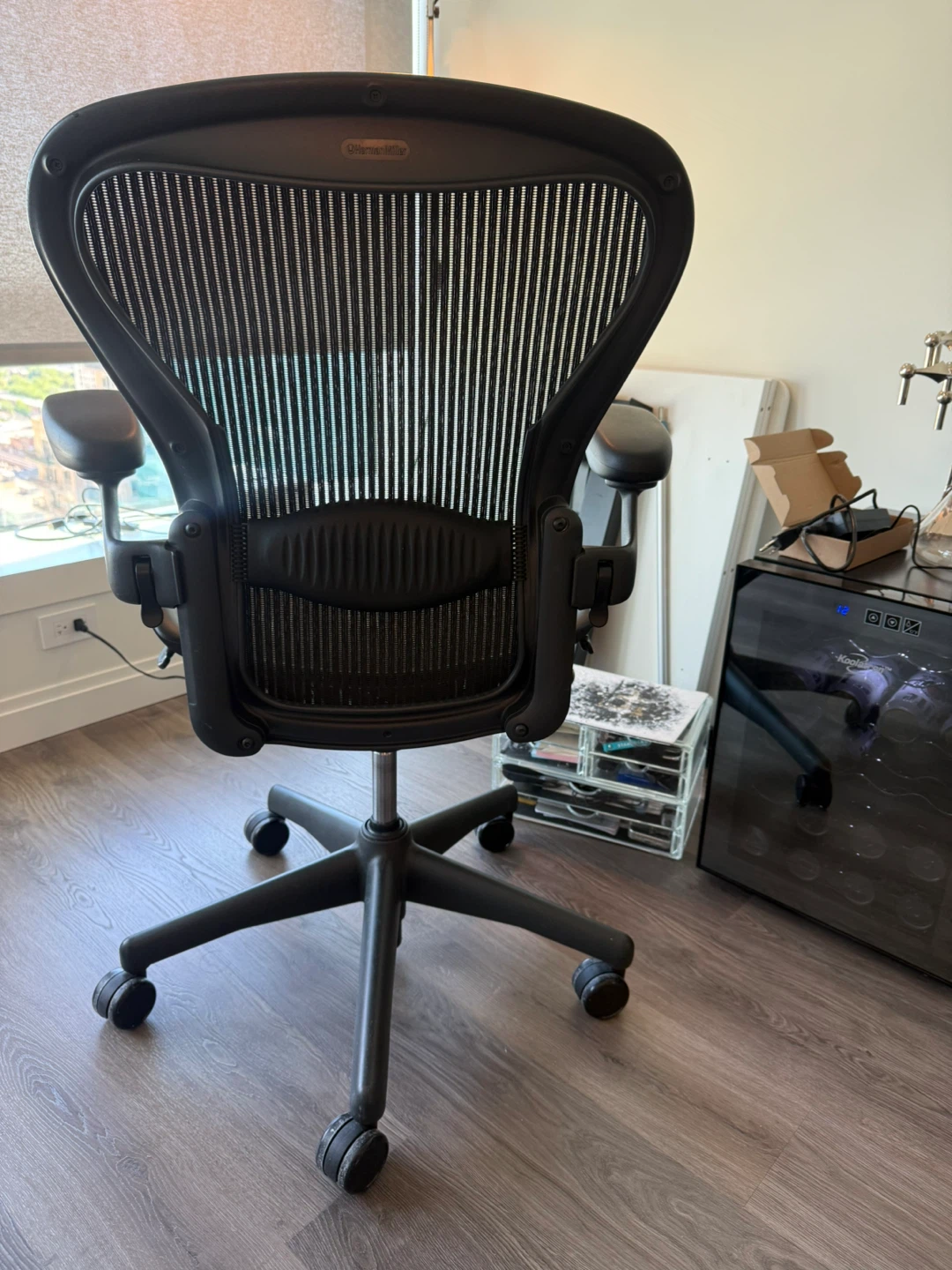 Herman Miller Aeron Chair(Size B) - photo 2