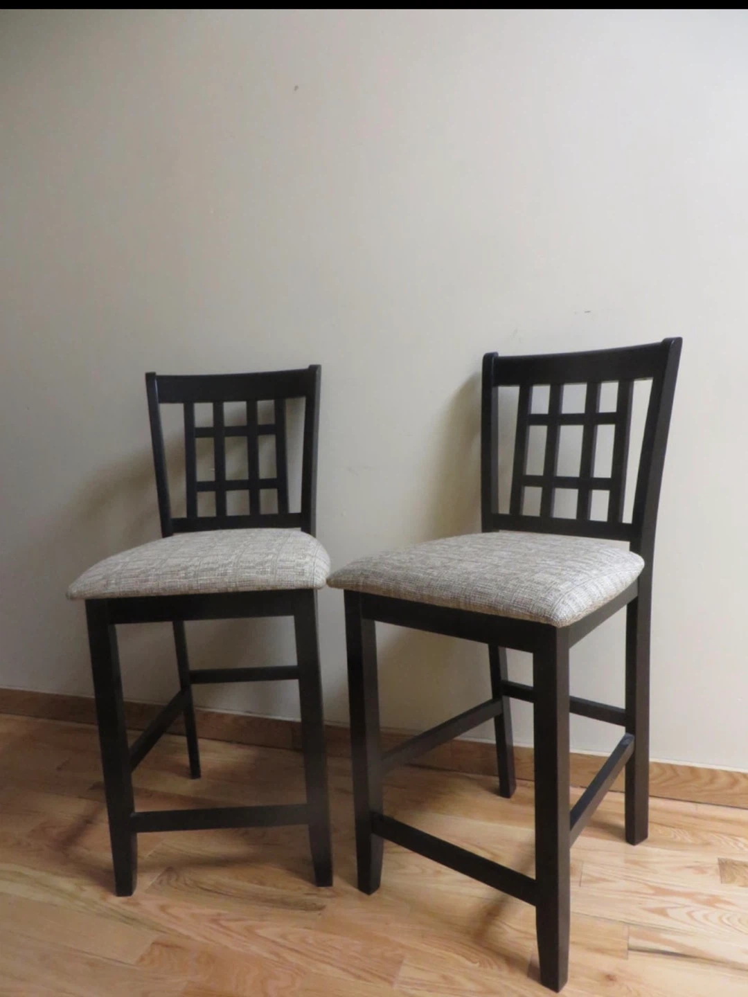 Brand New Bar Stool Set
