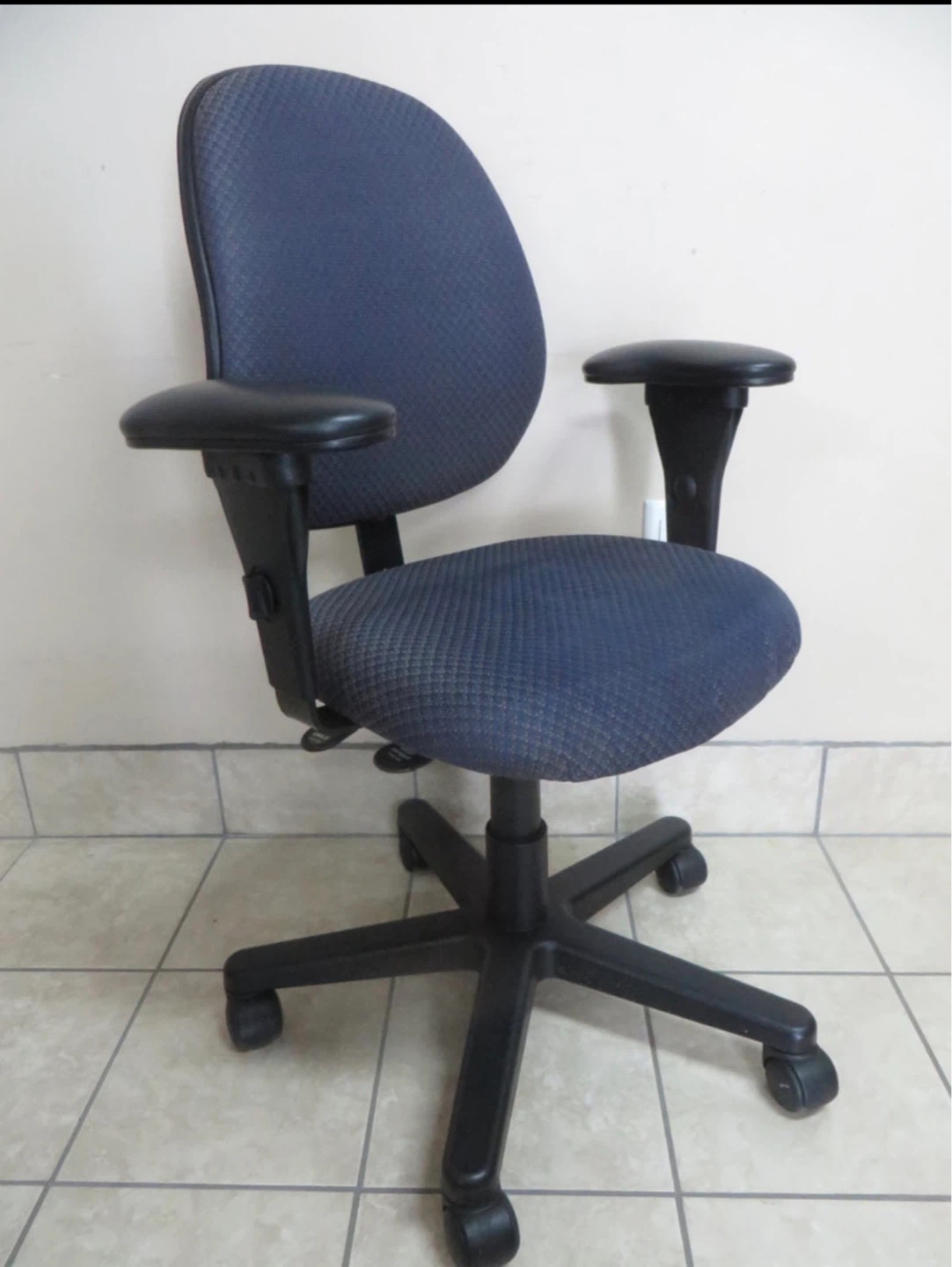 Assorted Office Chairs $60 Each - photo 3
