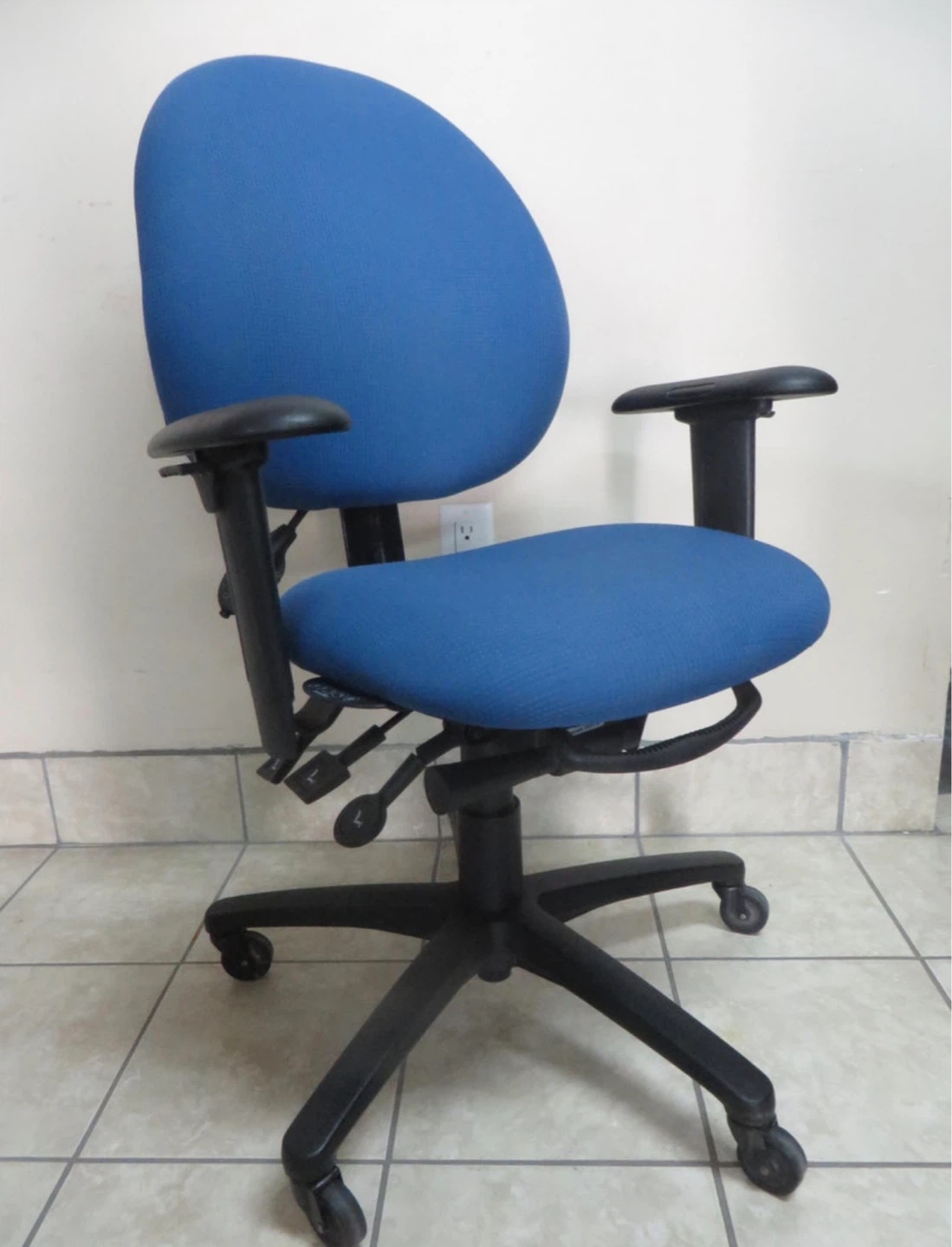 Assorted Office Chairs $60 Each - photo 4