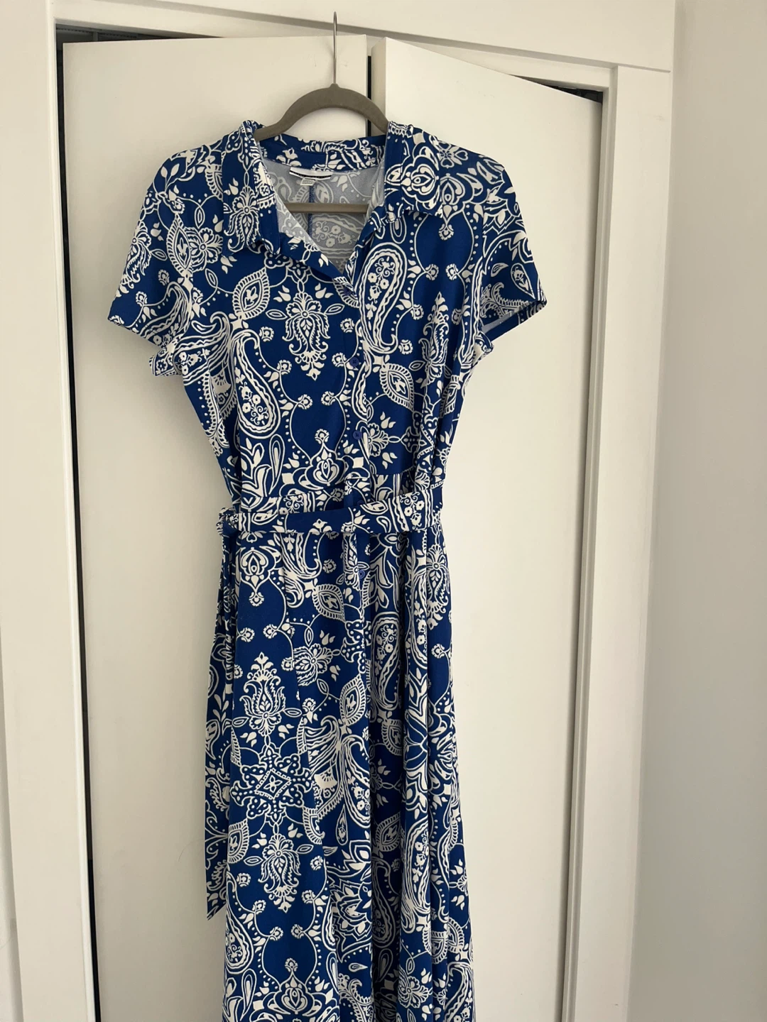 Blue and White Paisley Print Midi Dress with Belt