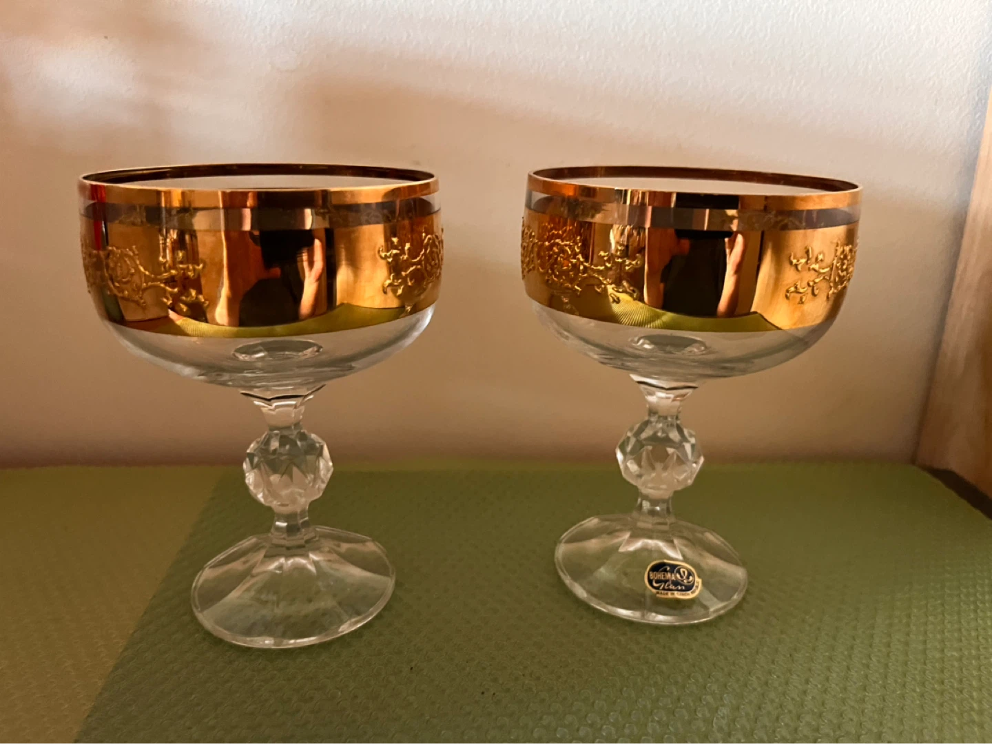 2 Crystal Glasses with Gold Rim - photo 2