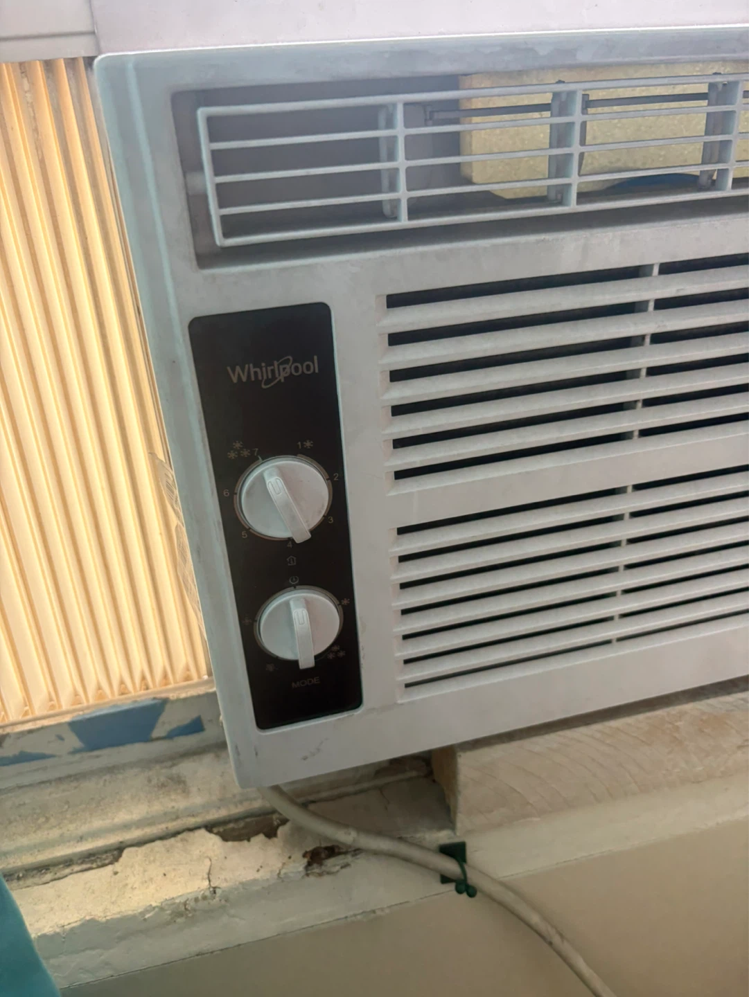 Whirlpool Window Air Conditioner - photo 2