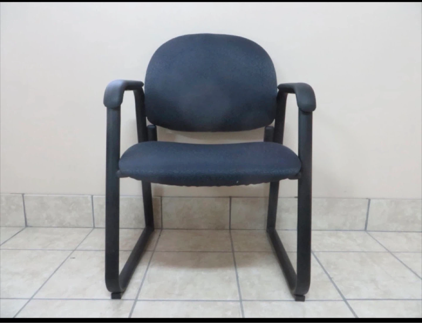 Waiting Room Chairs $65 Each - photo 2