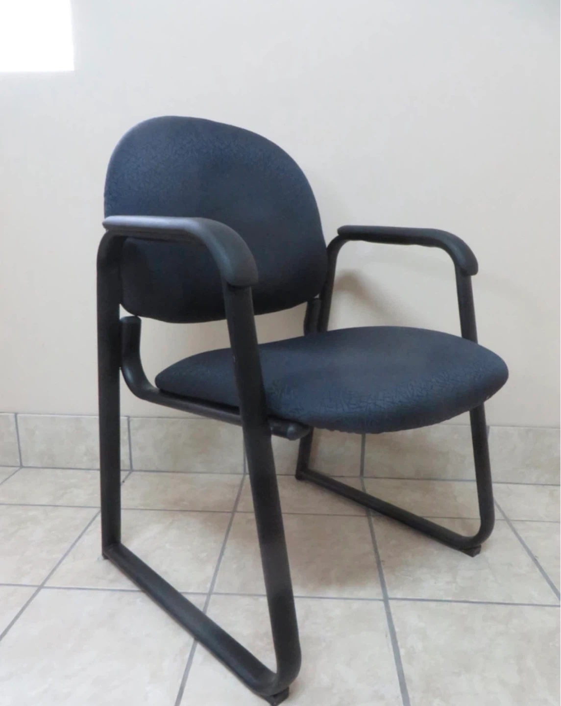 Waiting Room Chairs $65 Each - photo 3